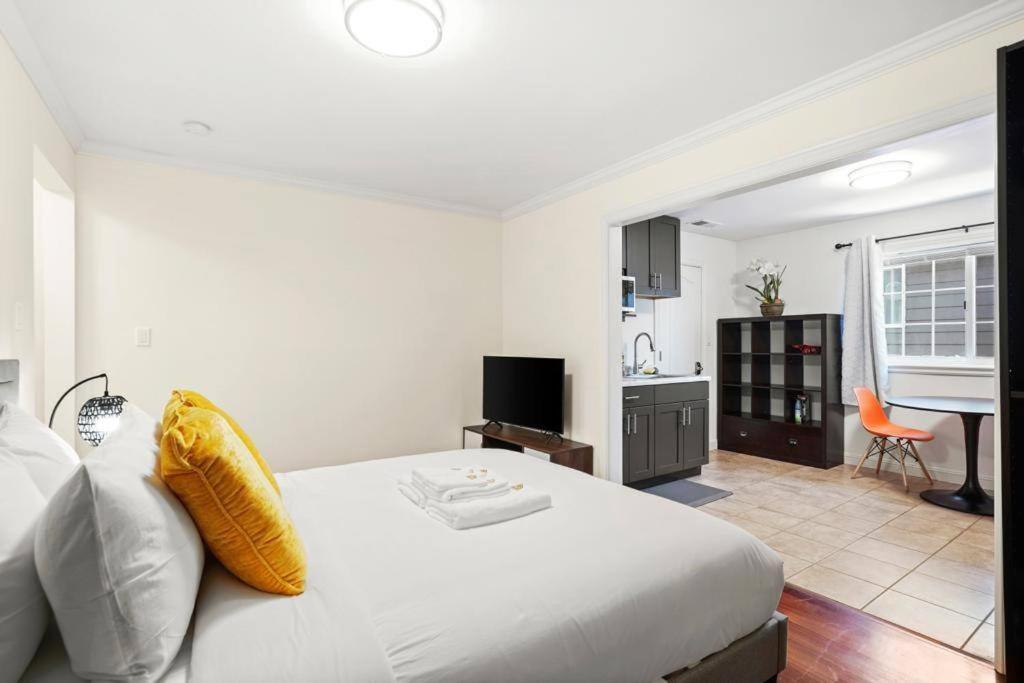 Lovely Relaxing Private Studio Near Westlake 델리시티 외부 사진